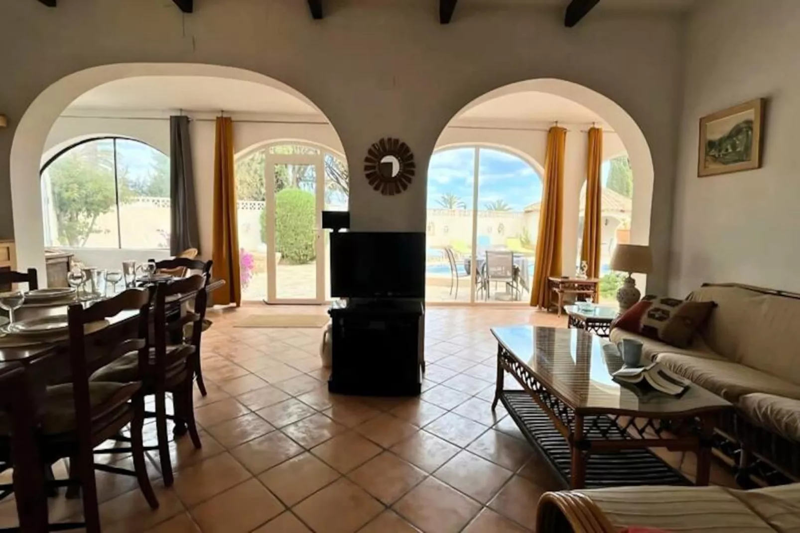 Authentique Finca Espagnole Avec Piscine Priv&eacute;e Et Jardin