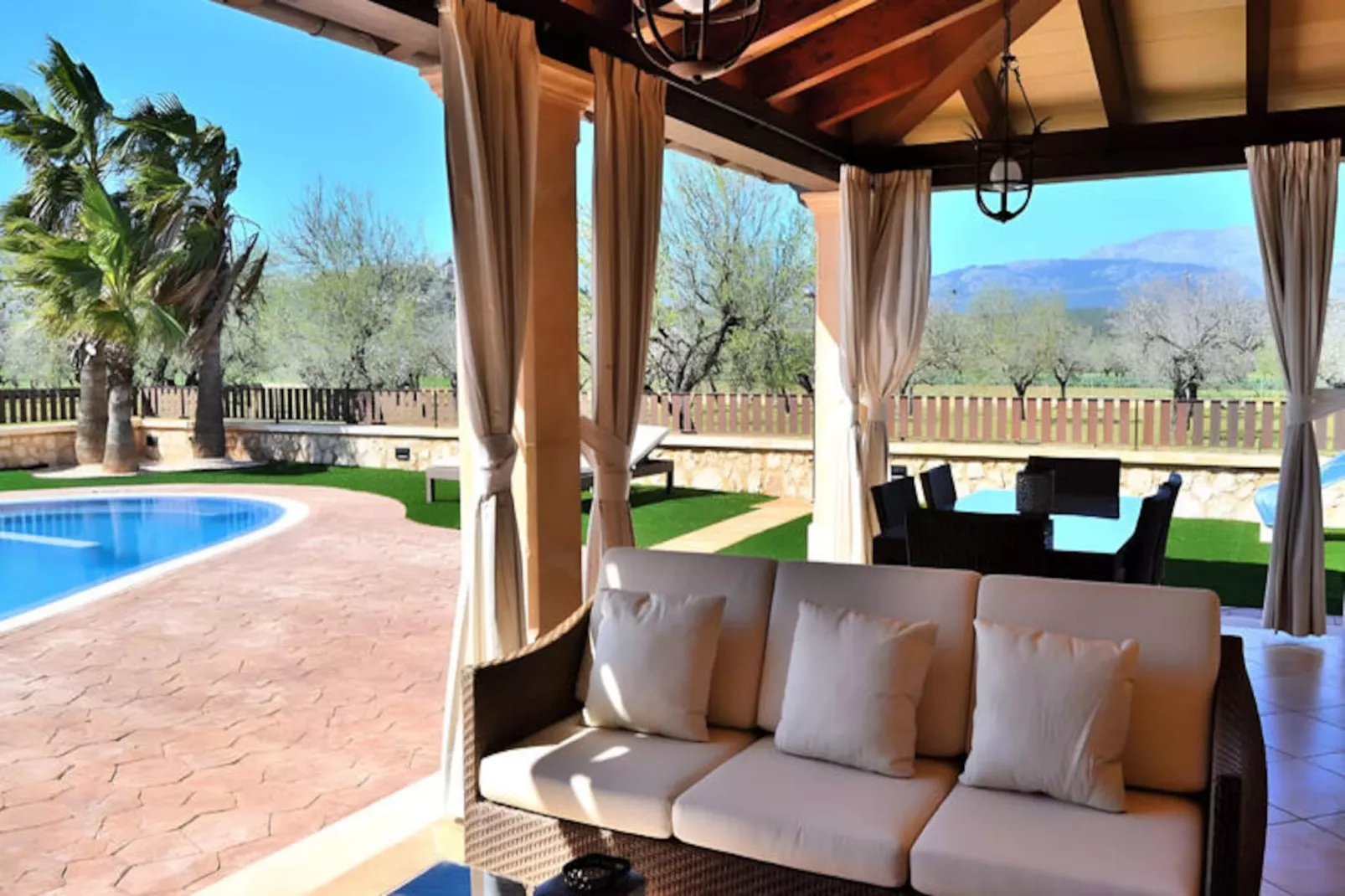 Maison à Búger-Niet-getagd