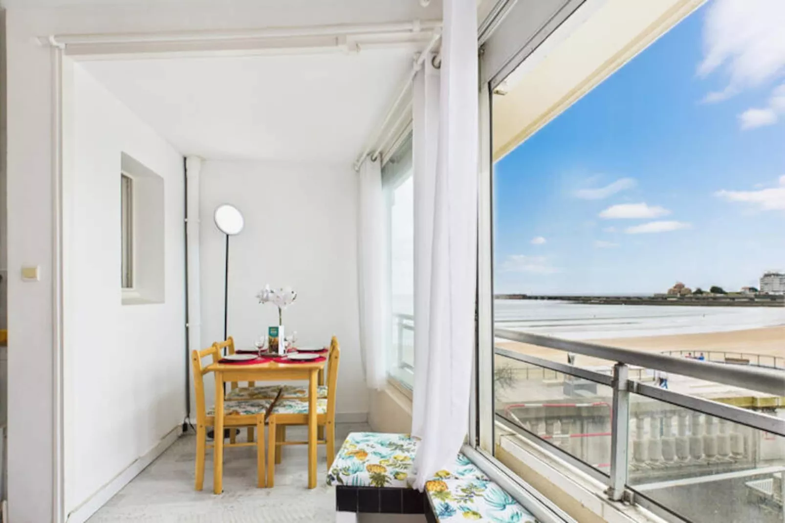 Appartements à Les Sables d'Olonne-Niet-getagd