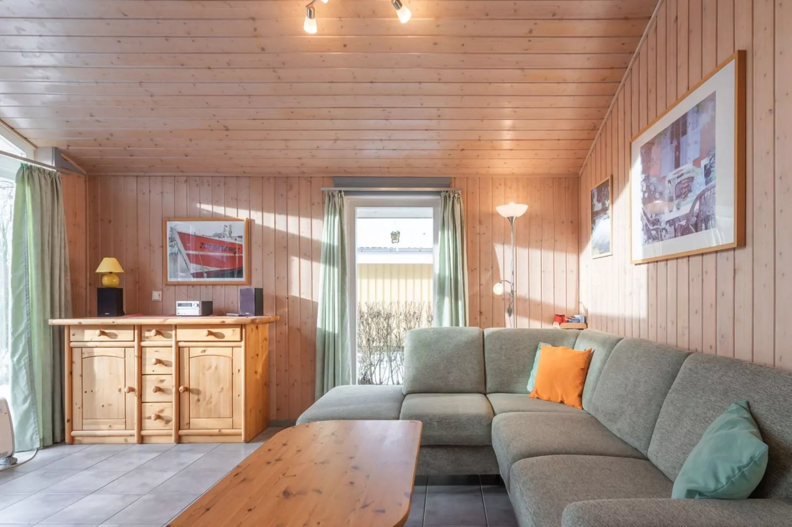 FH Seeschwalbe 221-Woonkamer