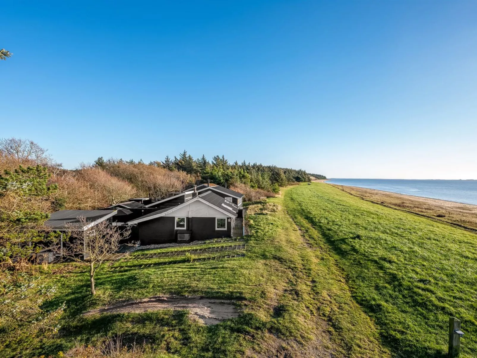 "Iwa" - 15m from the sea-Buiten