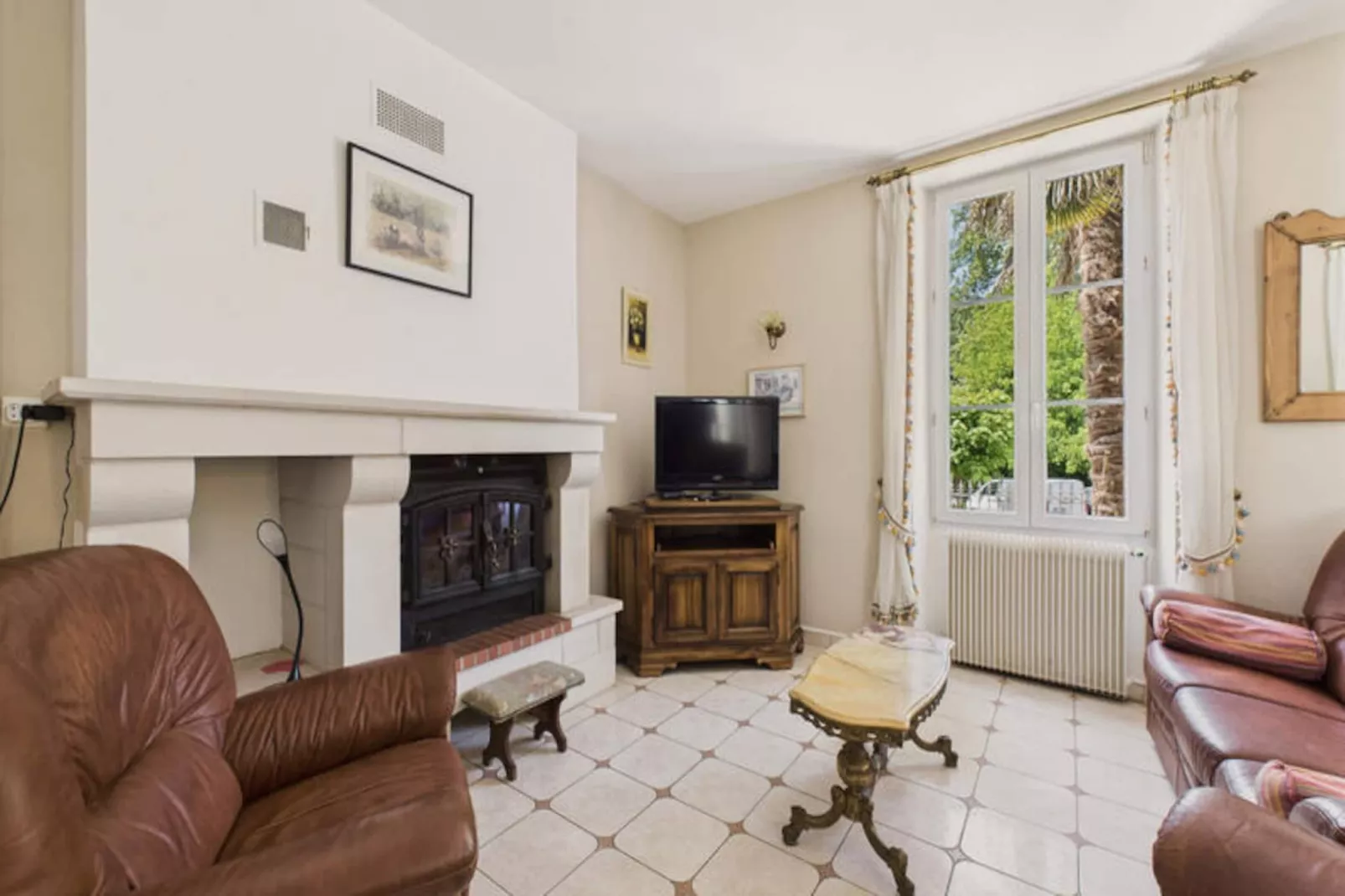 Maison à Montignac-Niet-getagd