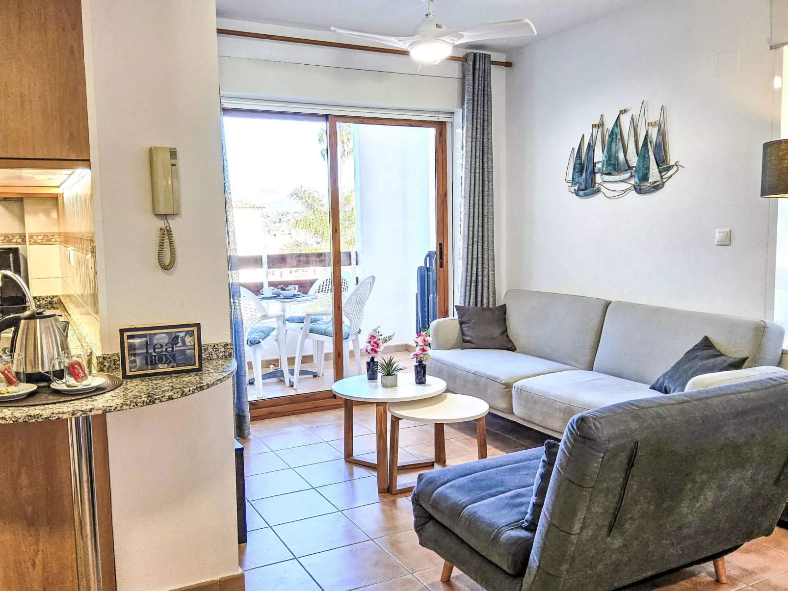 Residencial Font Rotja - Binnen