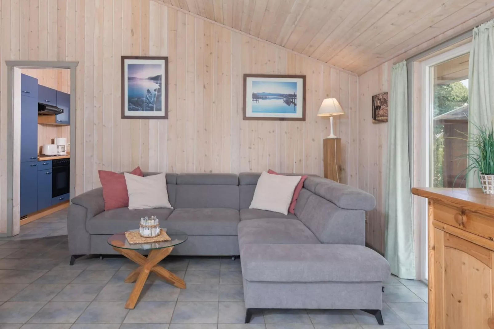 FH Seeschwalbe 163-Woonkamer