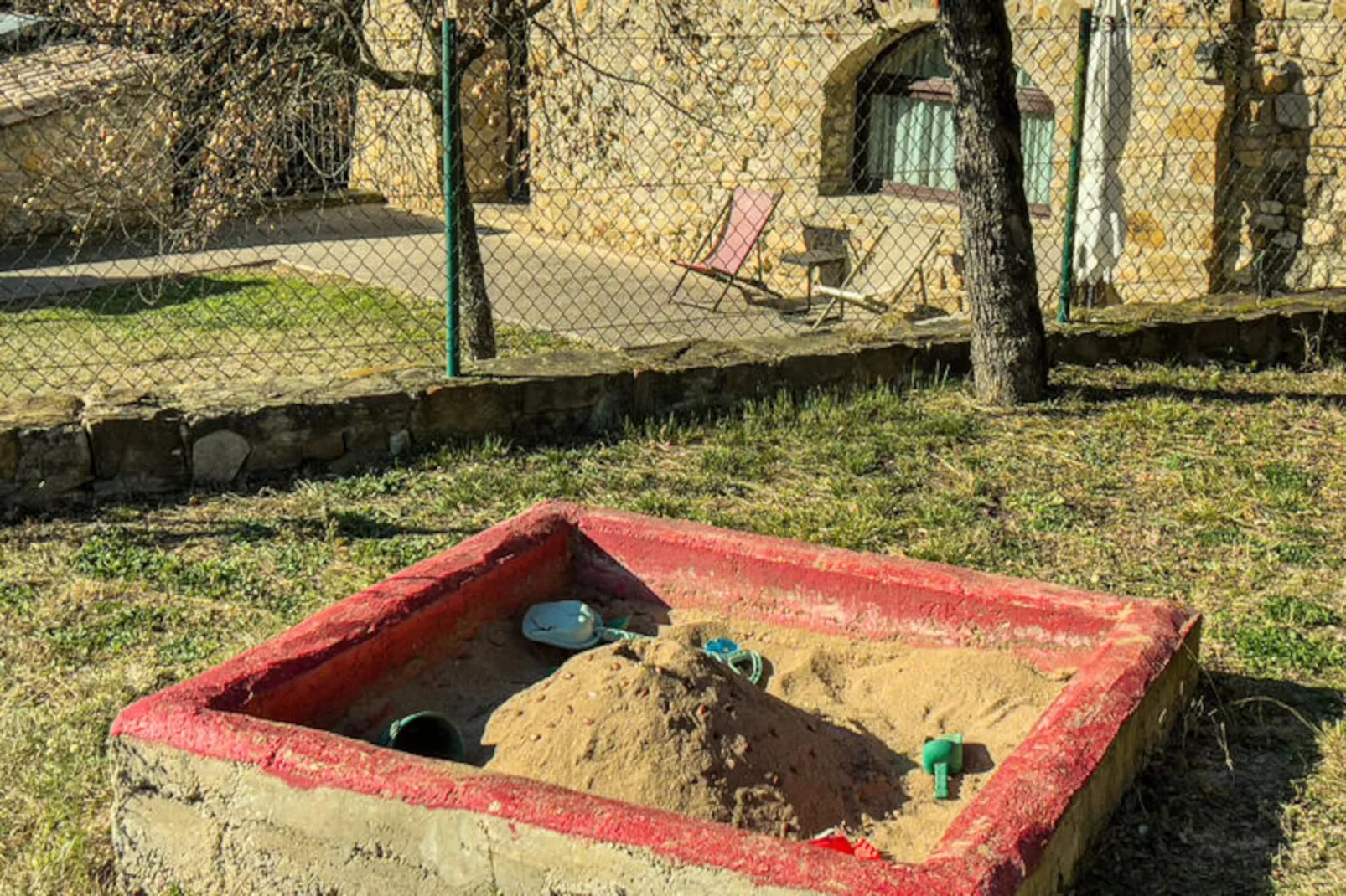 Mobil Home - Bungalow - Cottage à Beuda-Niet-getagd