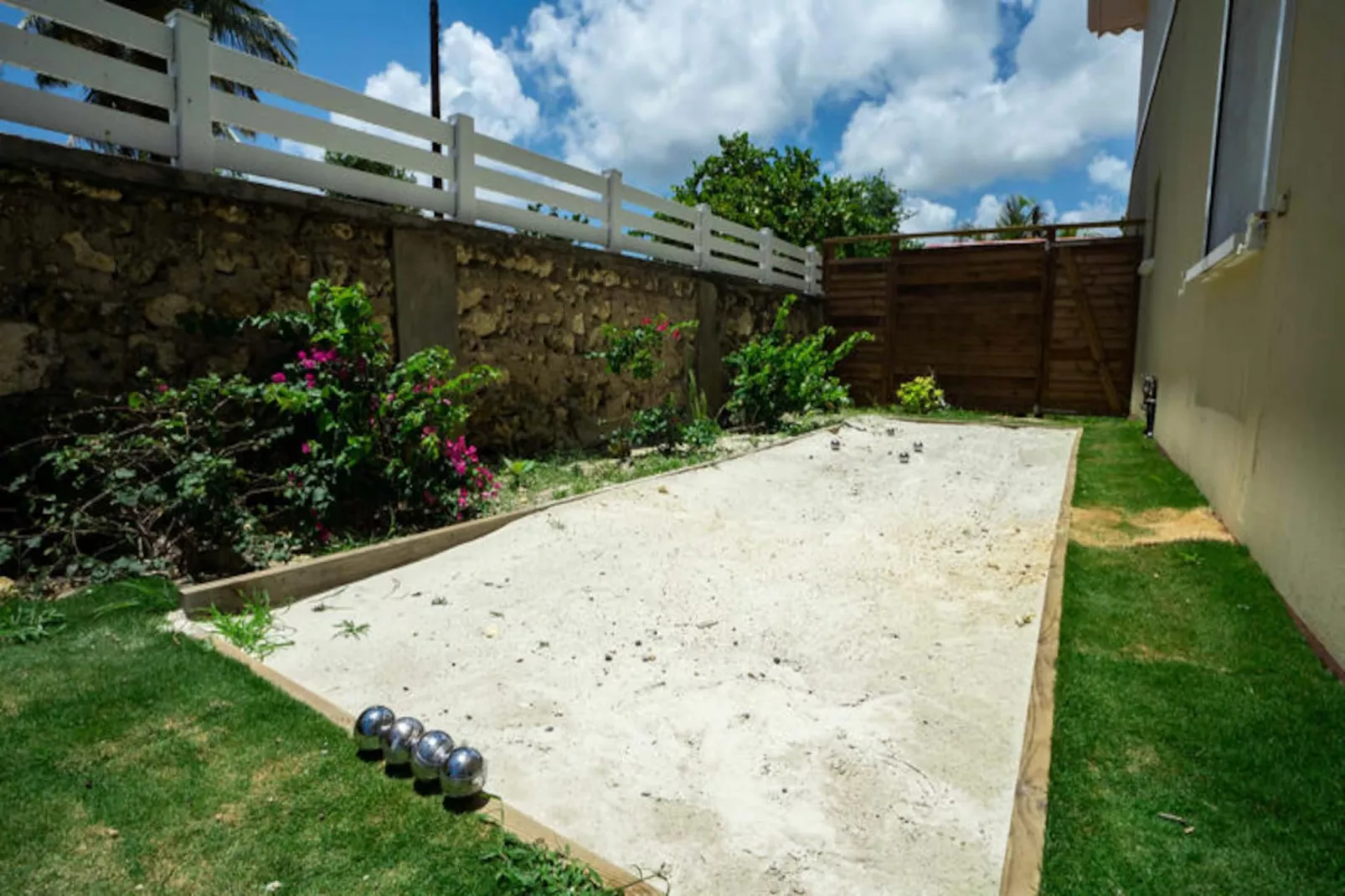 Maison à Le Moule-Niet-getagd