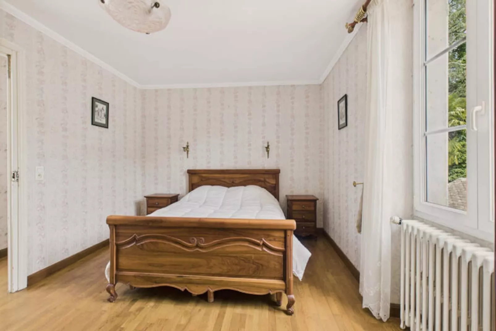 Maison à Montignac-Niet-getagd