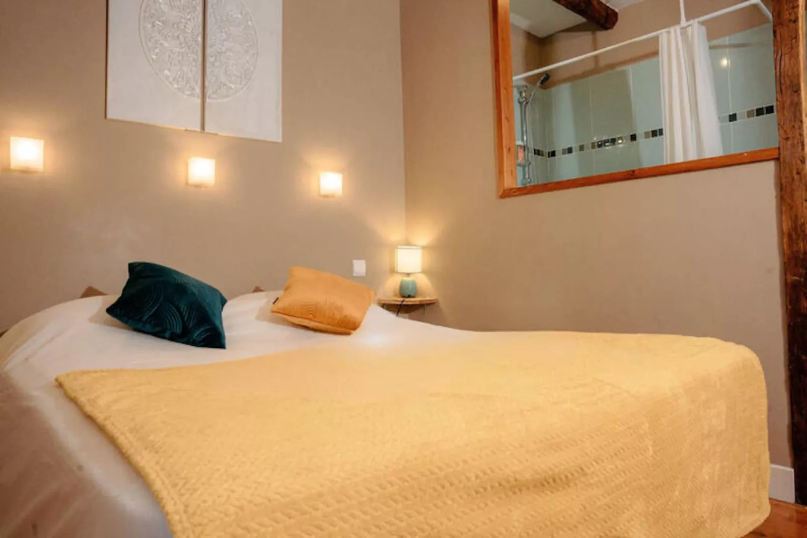 Maison à Coly-Niet-getagd