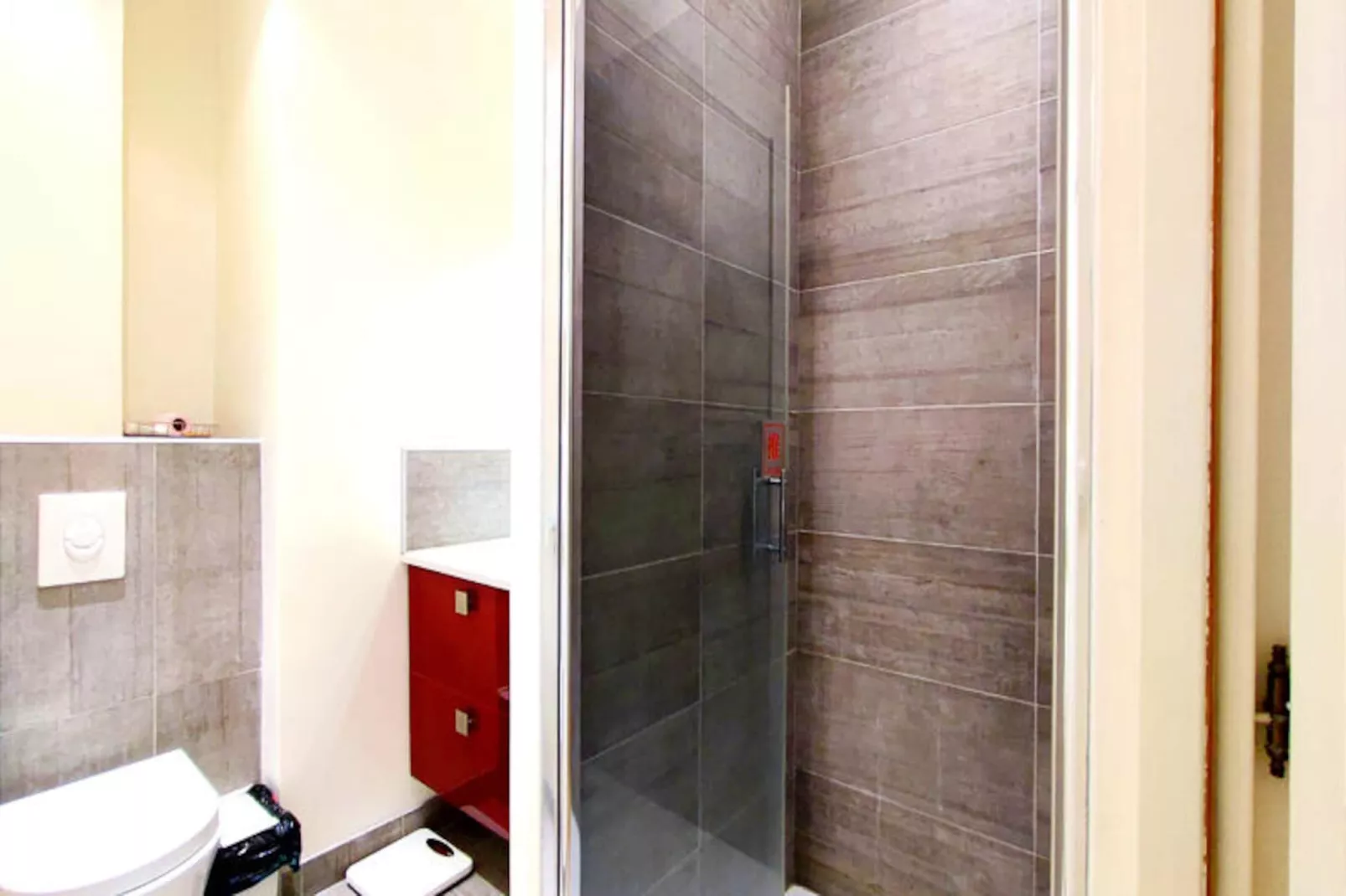 Appartements à Paris-Niet-getagd