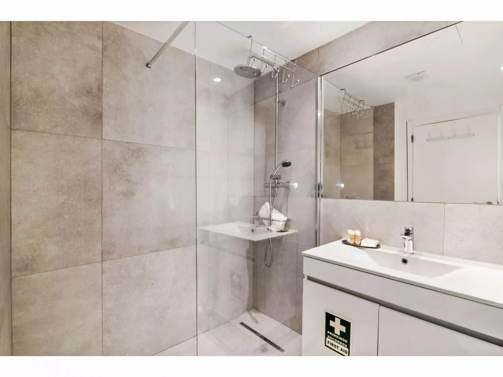 Max Tropical - Sunny Way-Binnen