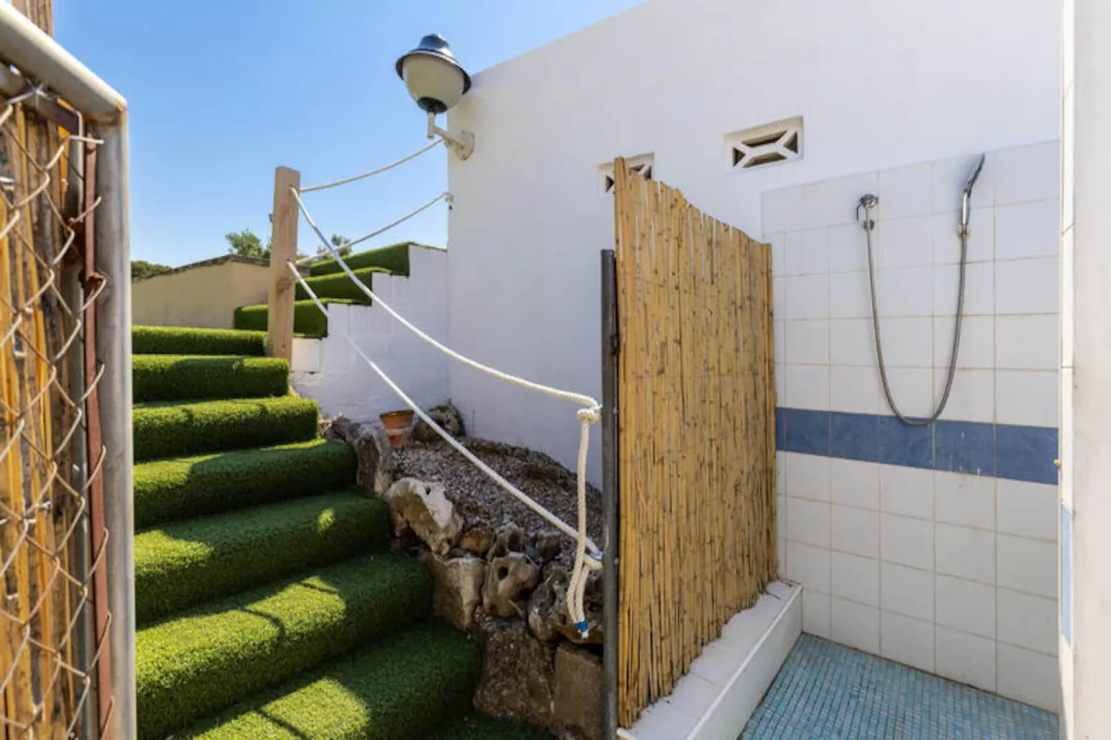 Maison à Ibi-Niet-getagd