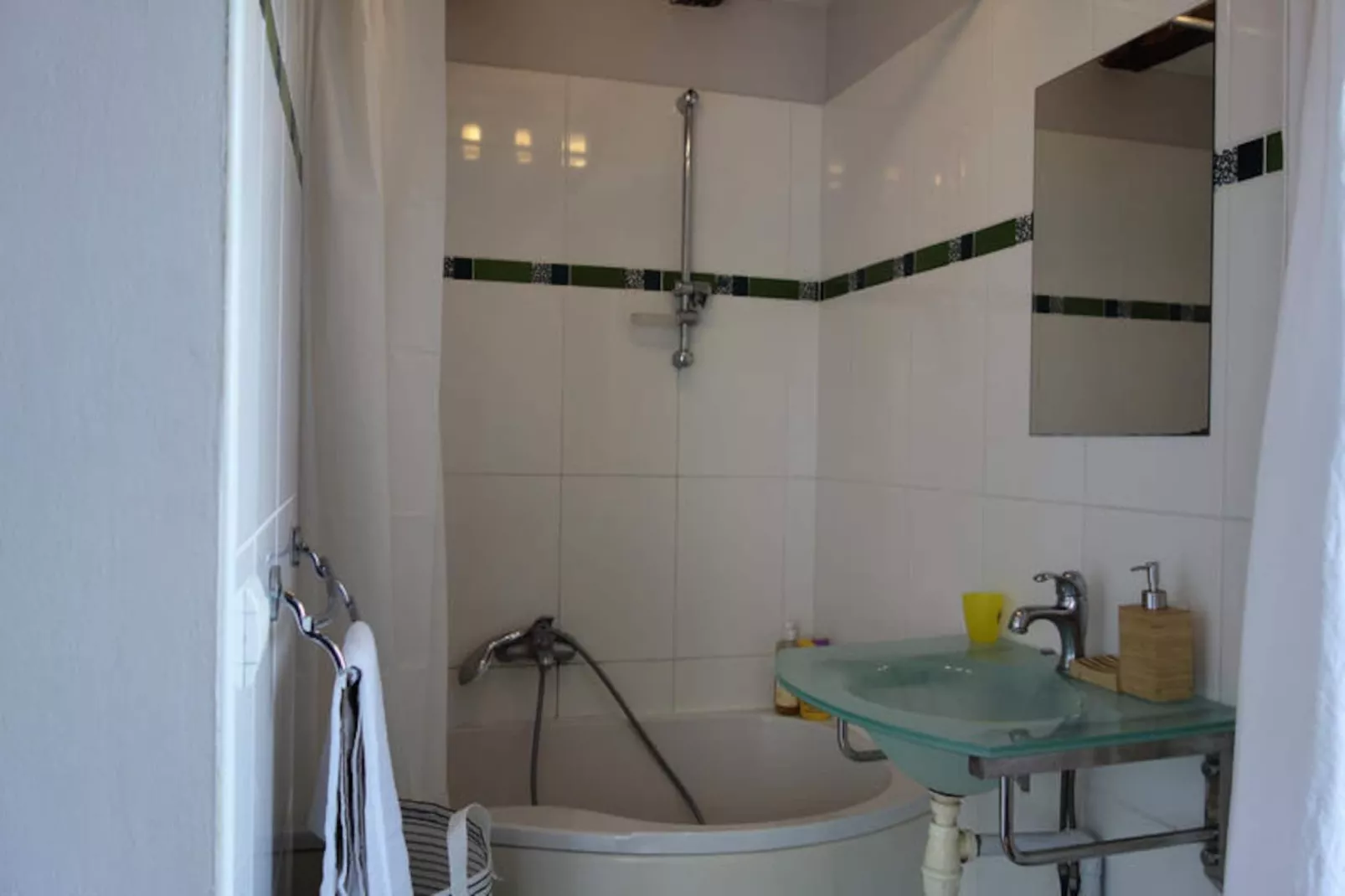 Maison à Coly-Niet-getagd