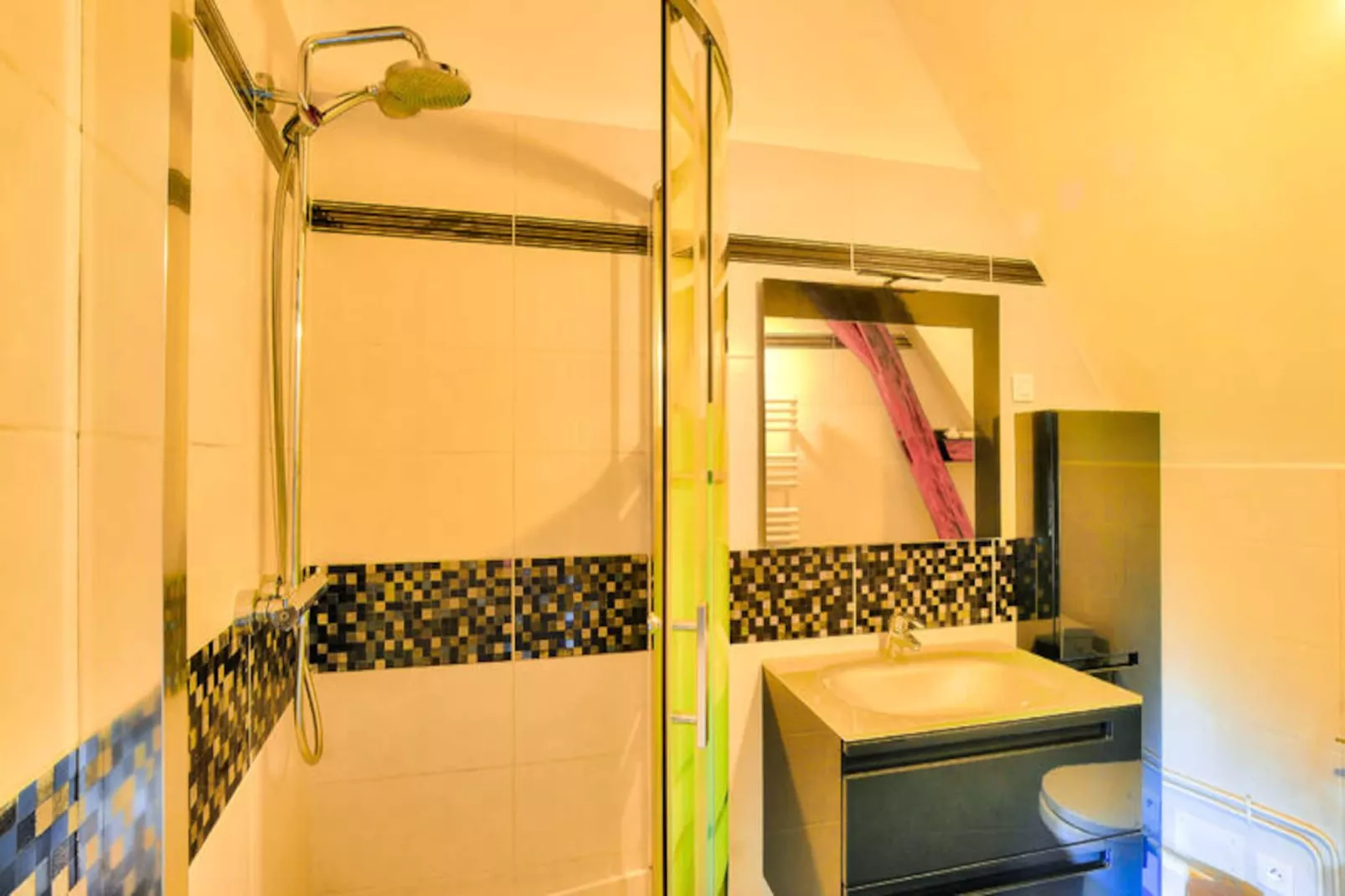 Maison à Montignac-Niet-getagd