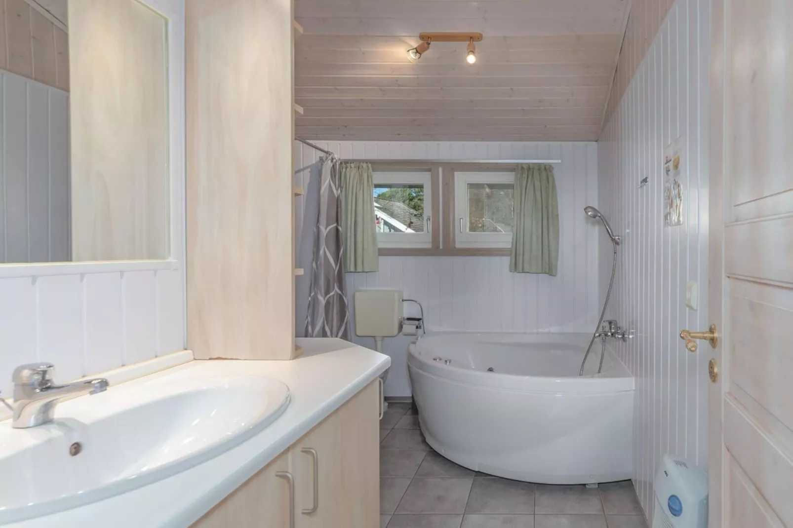 FH Seeschwalbe 197-Badkamer