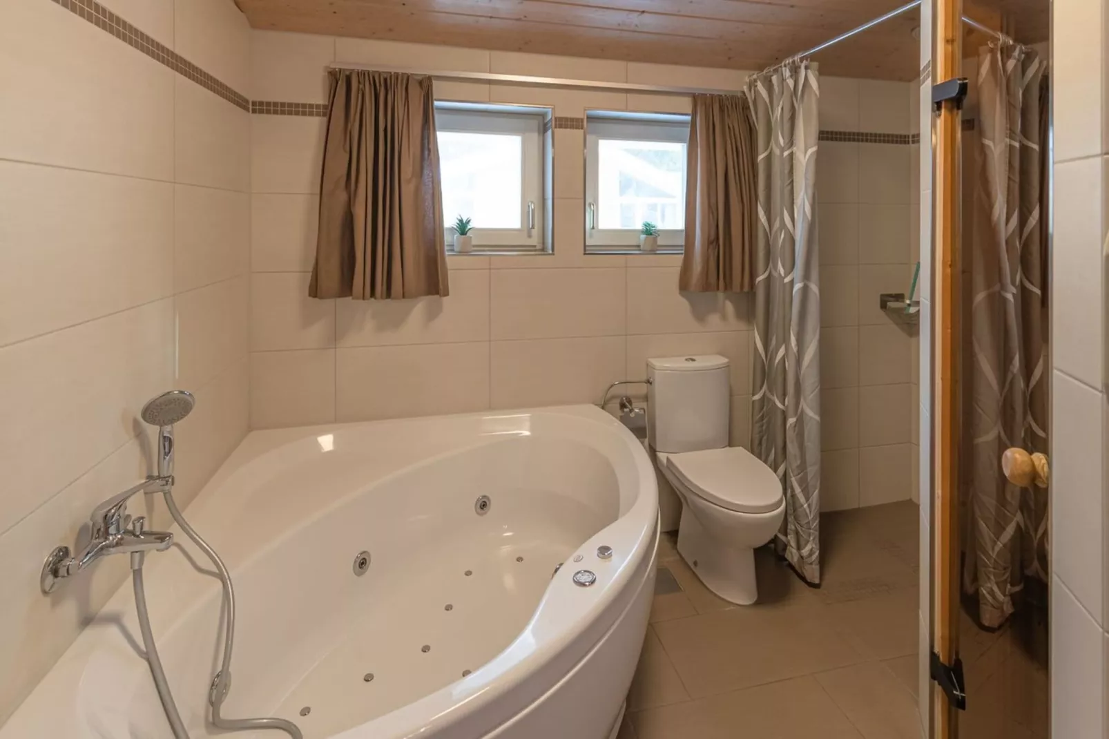 FH Seeschwalbe 221-Badkamer