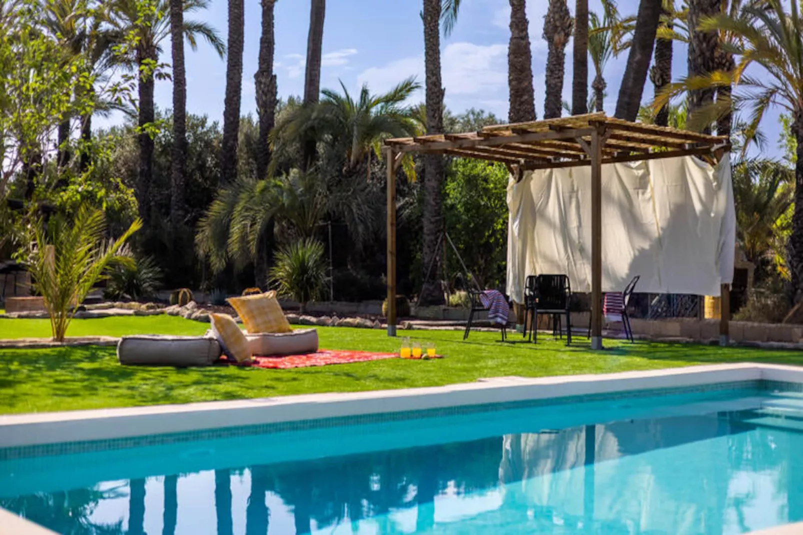 Maison à Elche-Niet-getagd