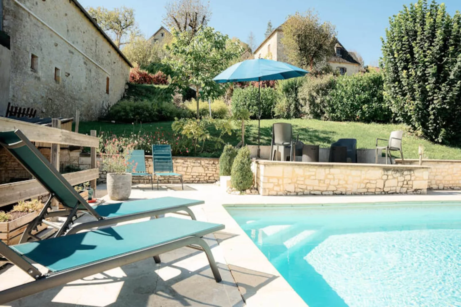 Maison à Coly-Niet-getagd