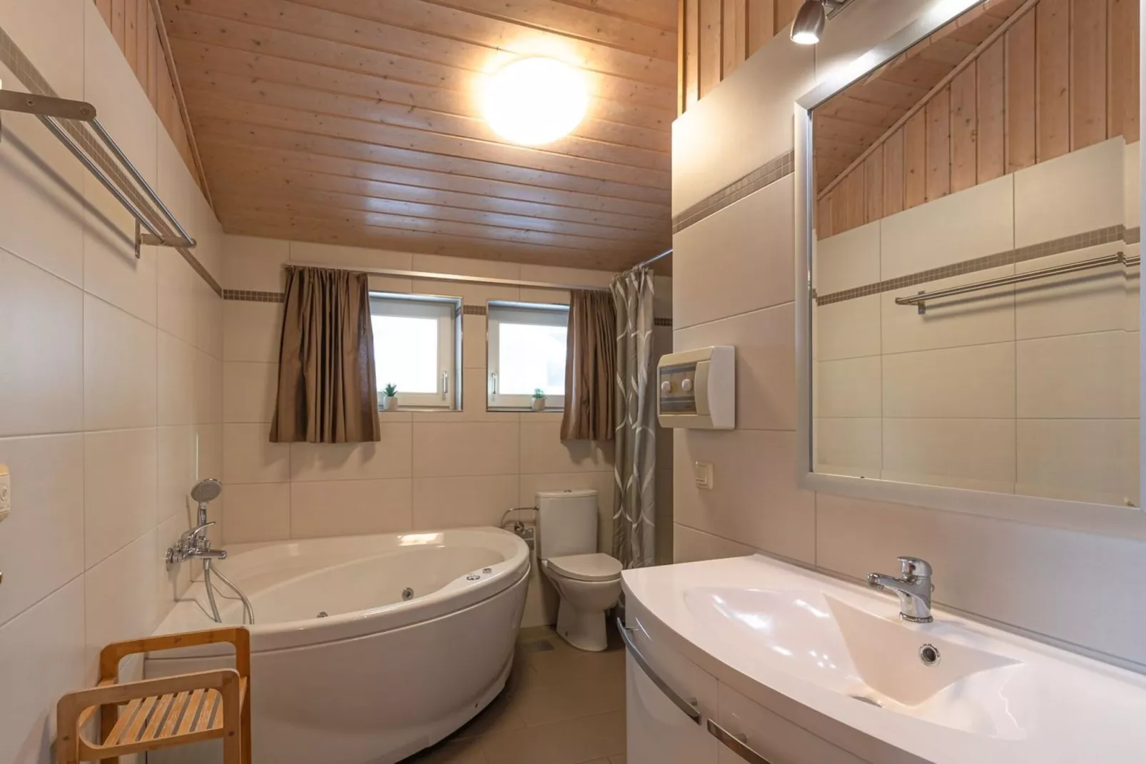 FH Seeschwalbe 221-Badkamer