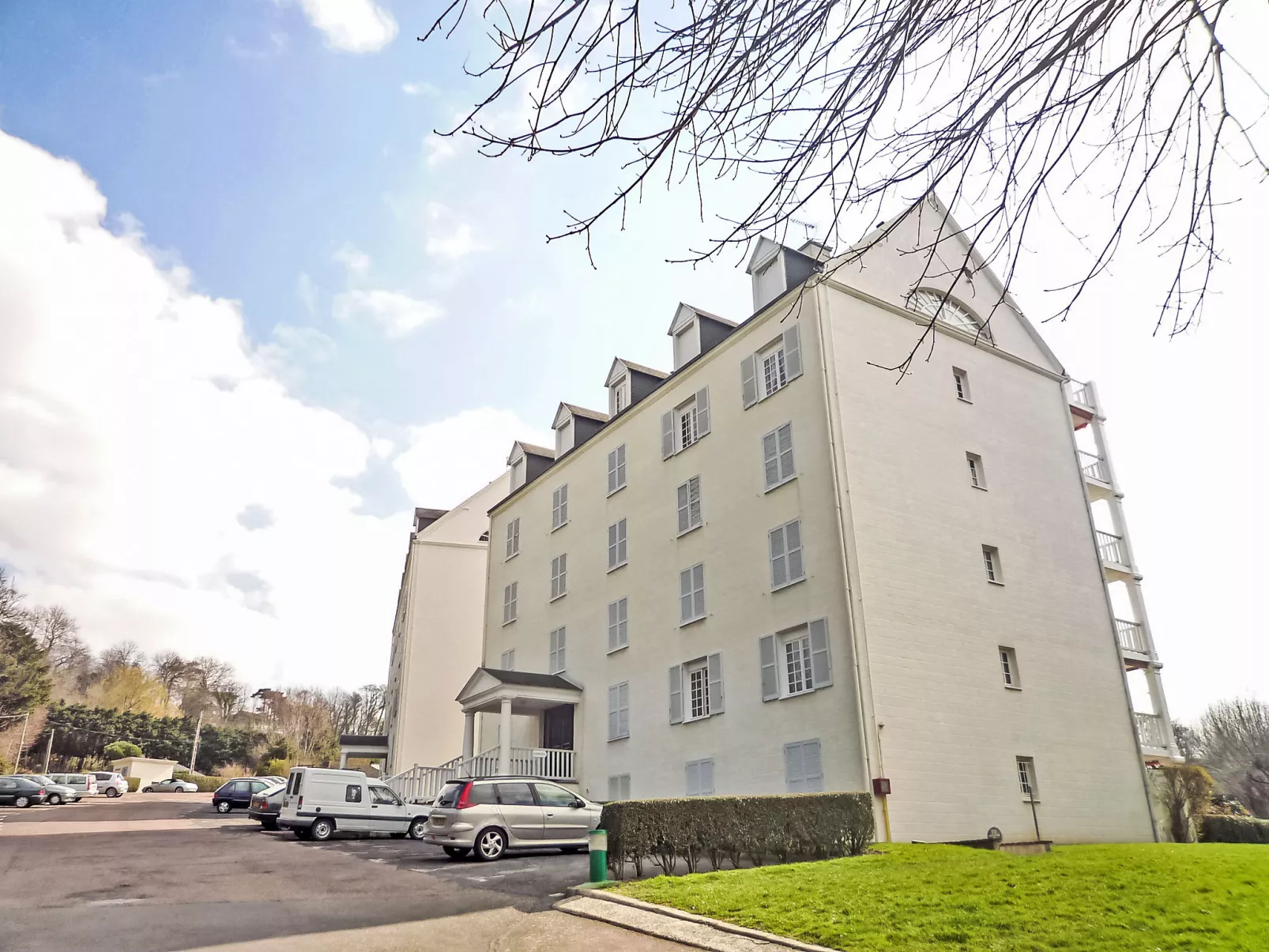 Le Parc de La Jacotte-Buiten