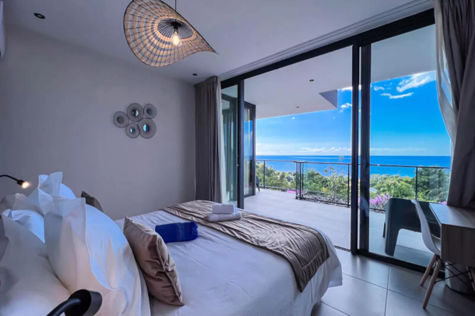 Maison à Bouillante-Niet-getagd