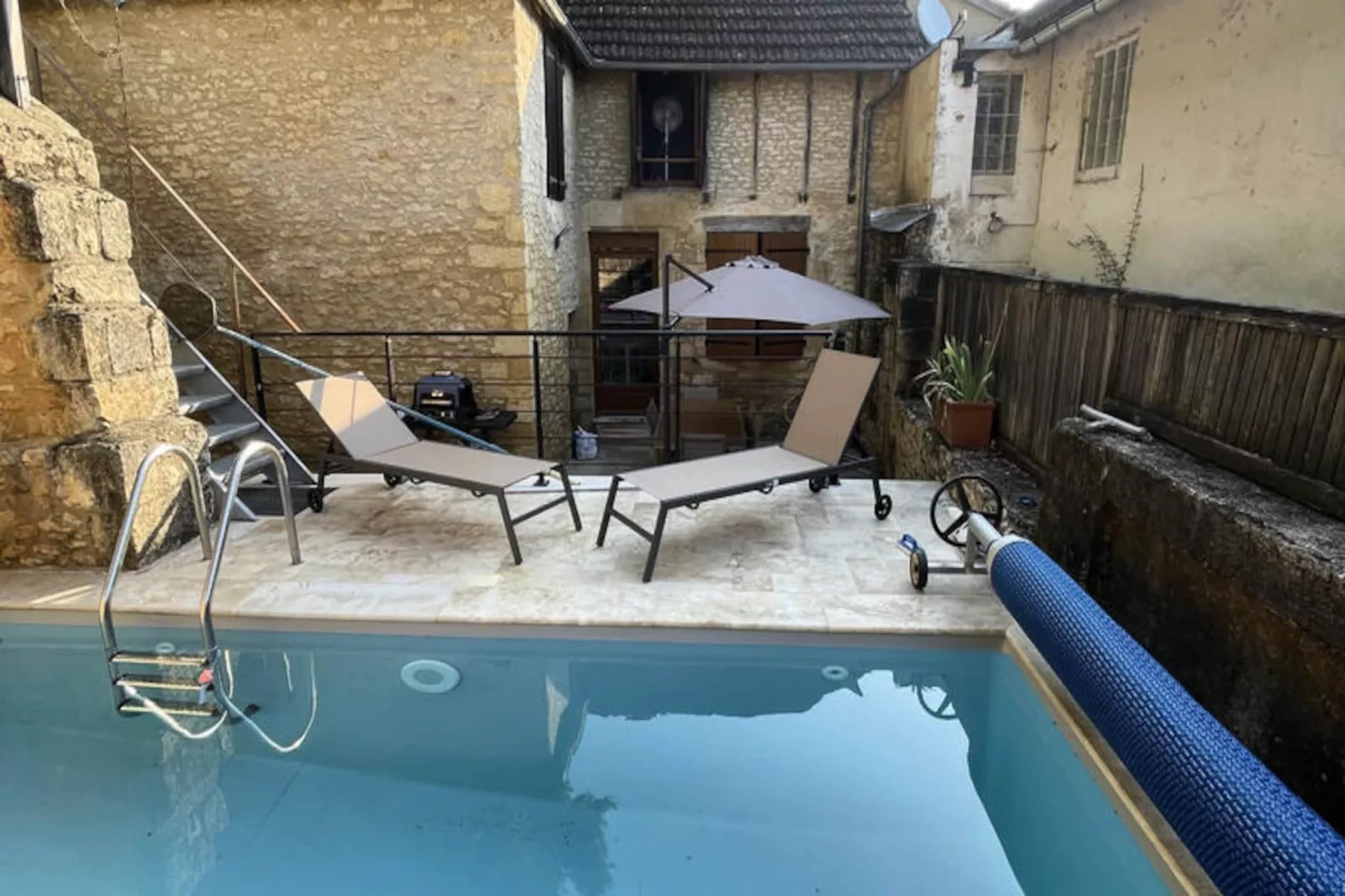 Maison à Montignac-Niet-getagd