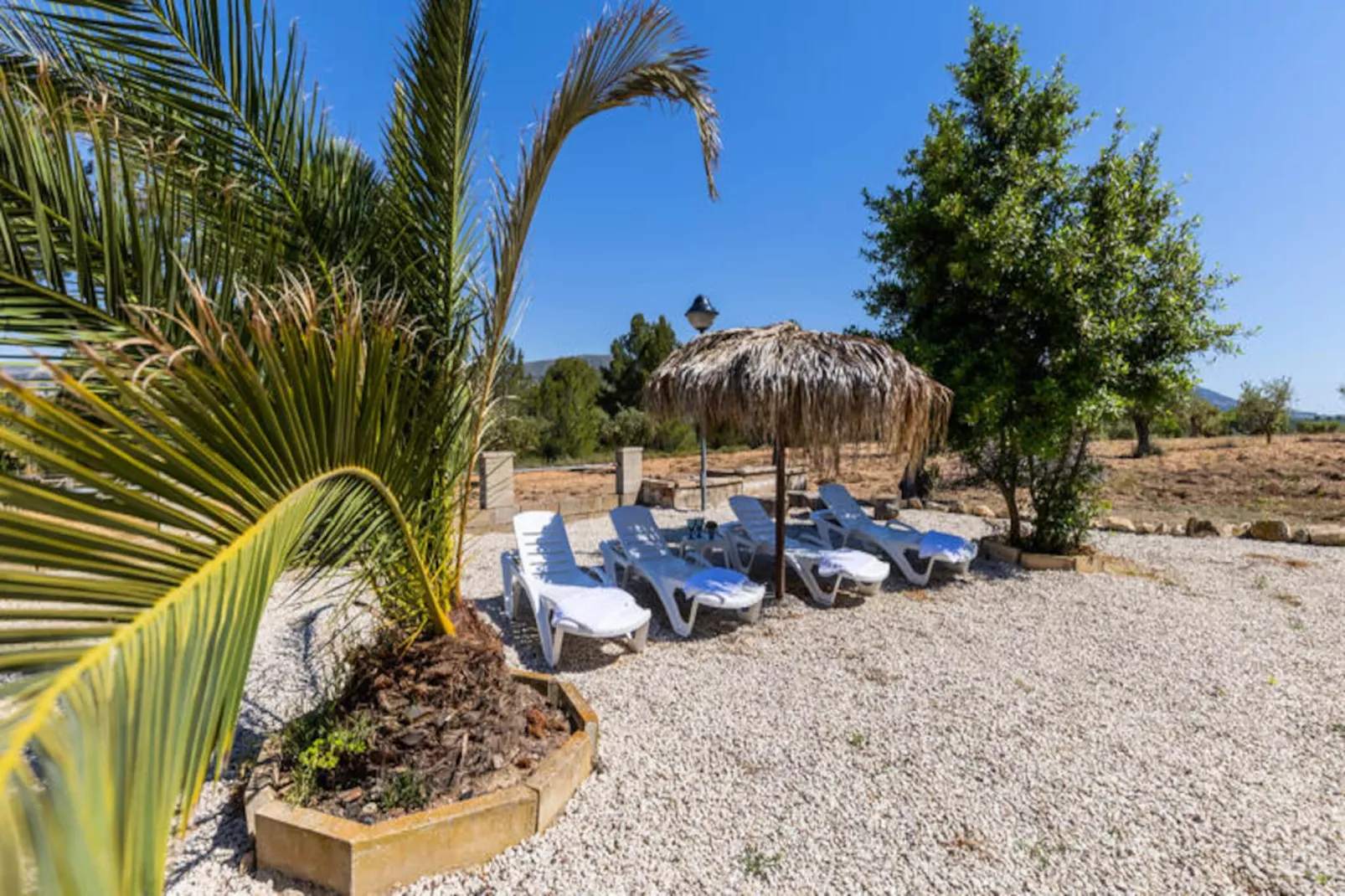 Maison à Ibi-Niet-getagd