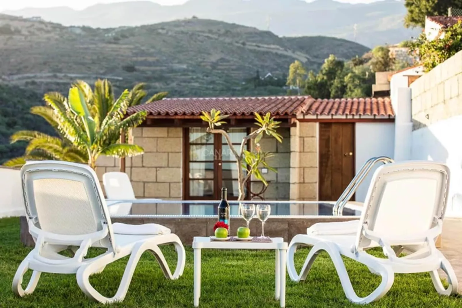 La Bouganvilla - Sitio de la Casa-Tuinen zomer