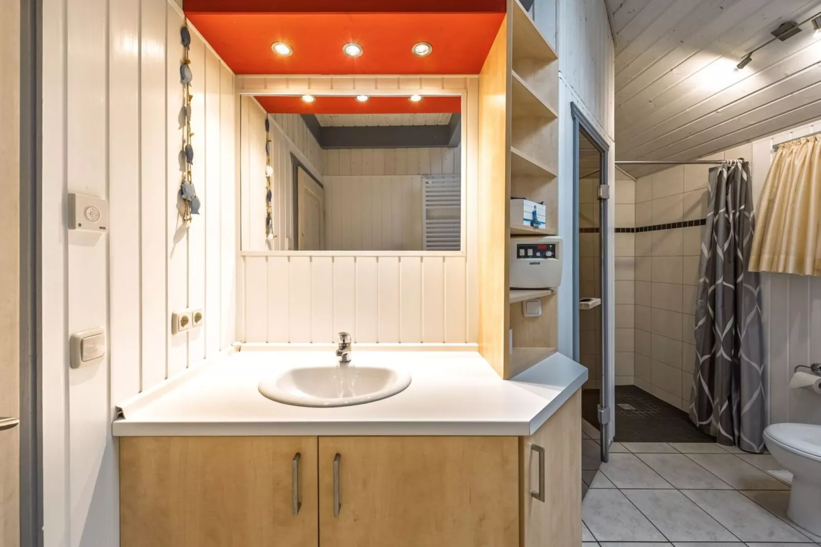 Seeschwalbe Classic 285-Badkamer