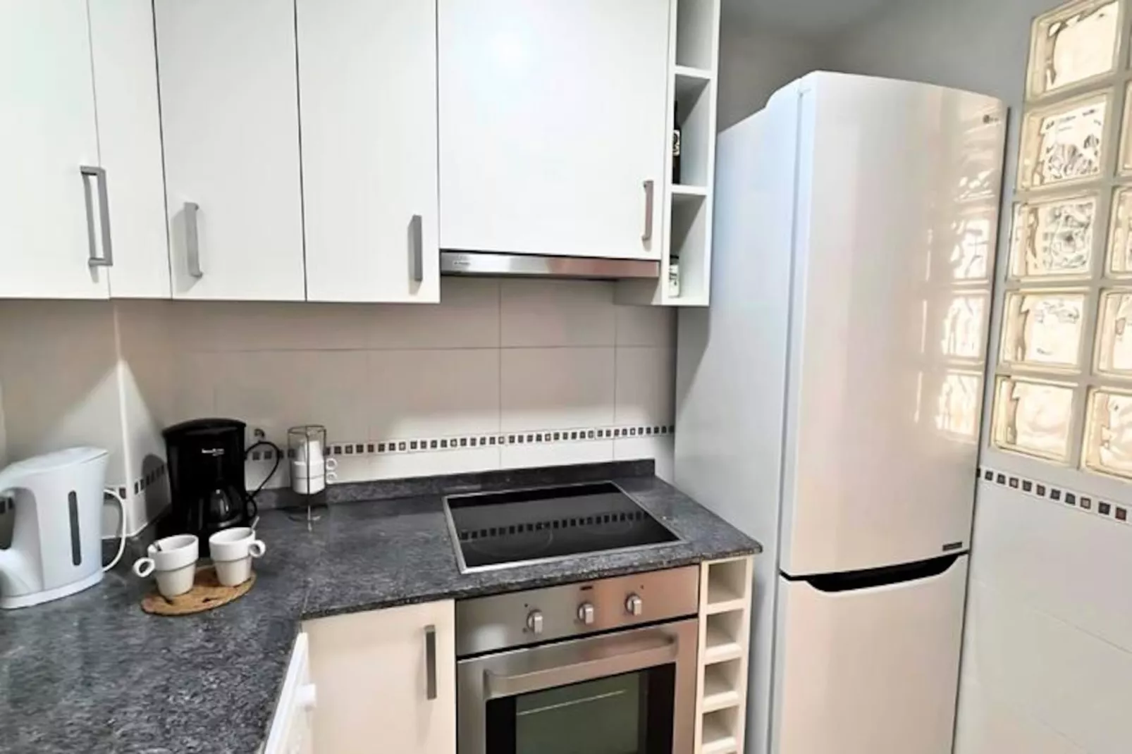 Appartement Lumineux &agrave; 50m De La Plage Avec Piscine Et Parking-Niet-getagd