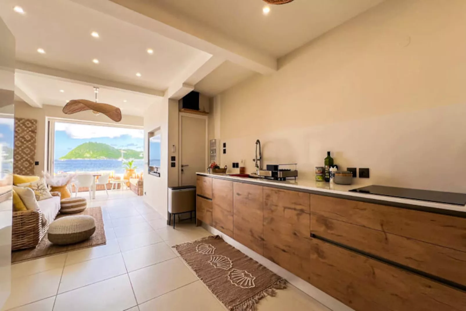 Maison à Terre de Haut-Niet-getagd