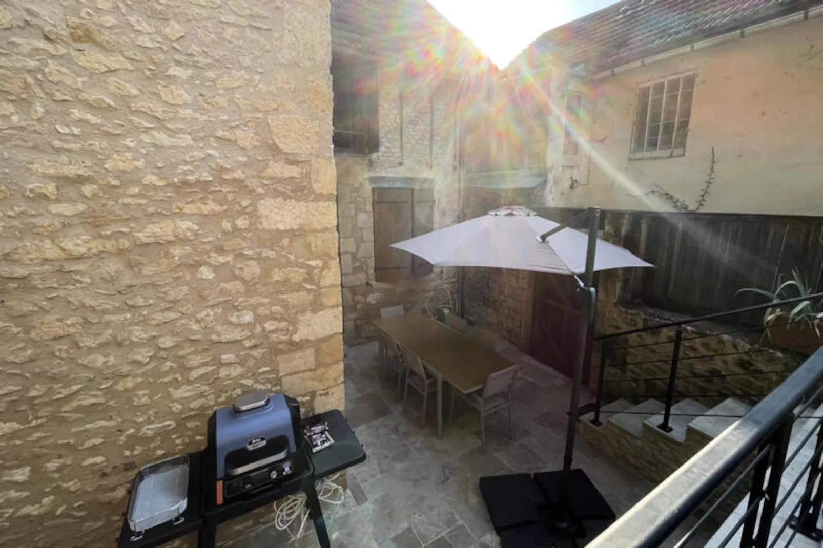 Maison à Montignac-Niet-getagd