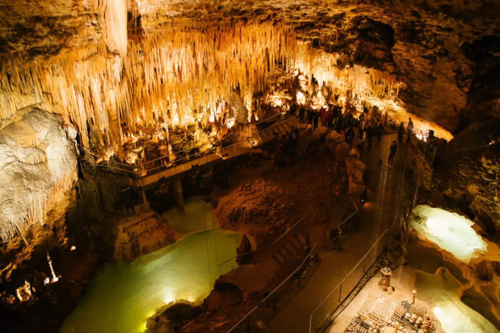 Maison à Montignac-Niet-getagd