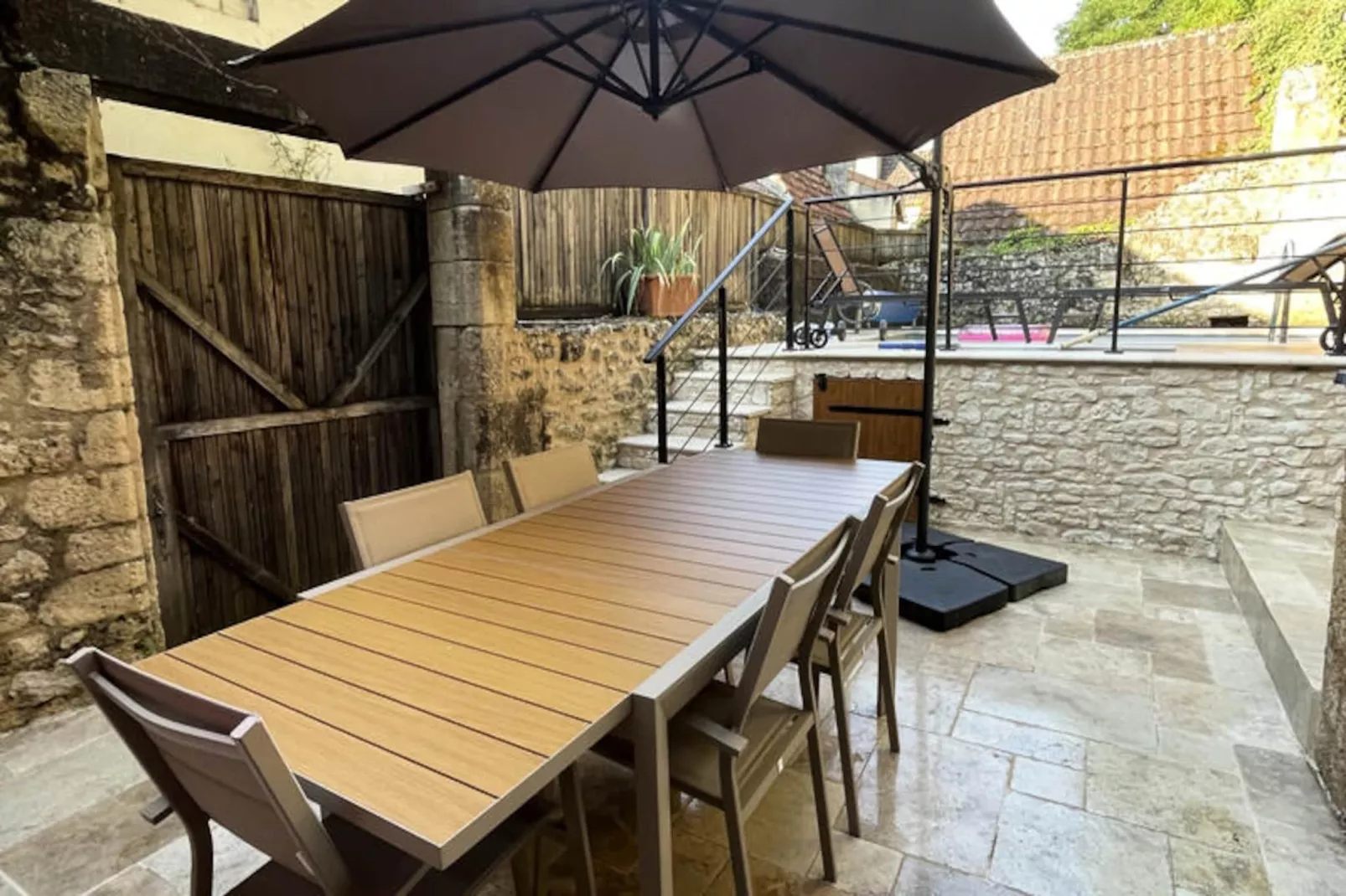 Maison à Montignac-Niet-getagd