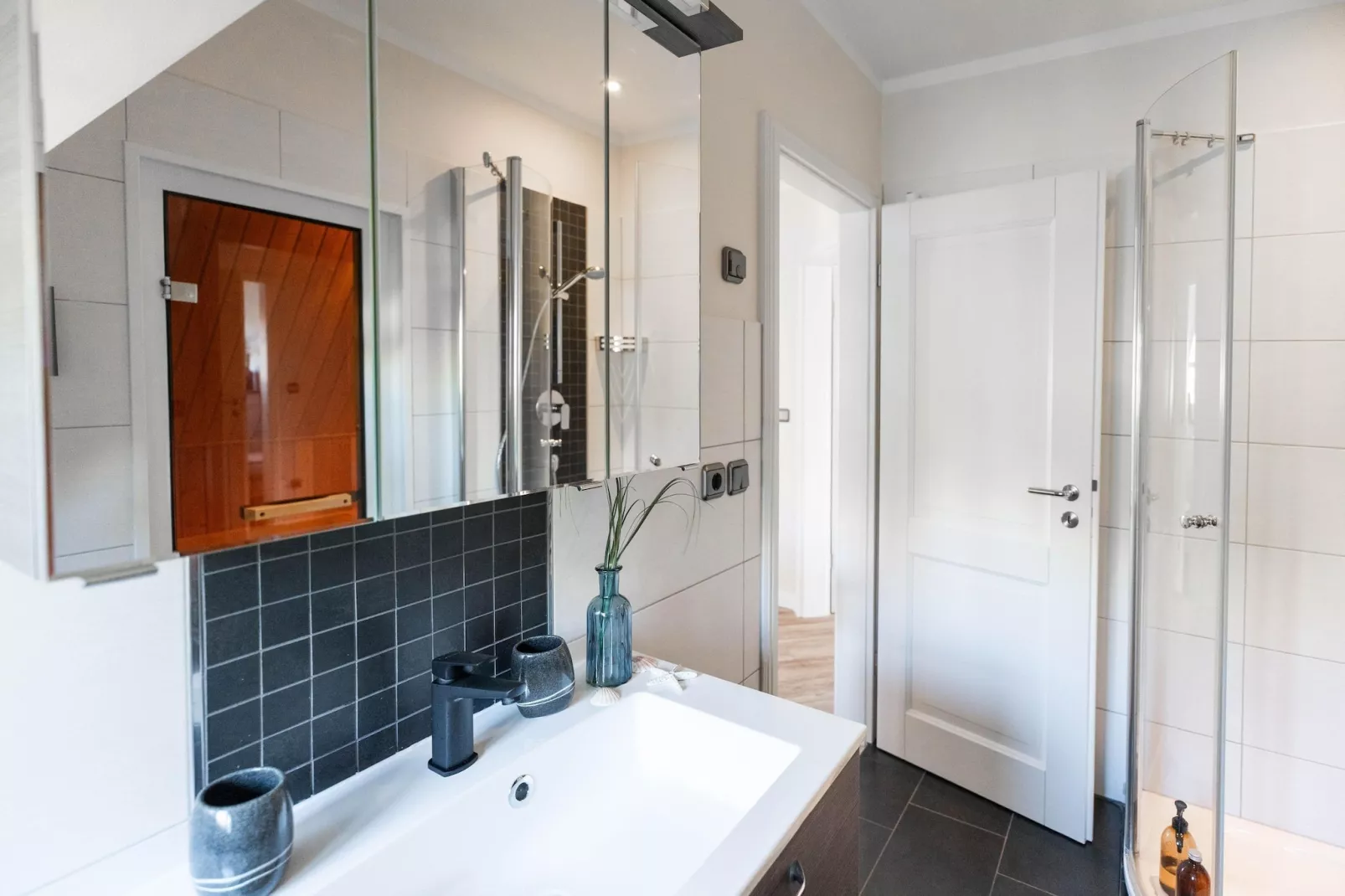 Haubenlerche 53-Badkamer