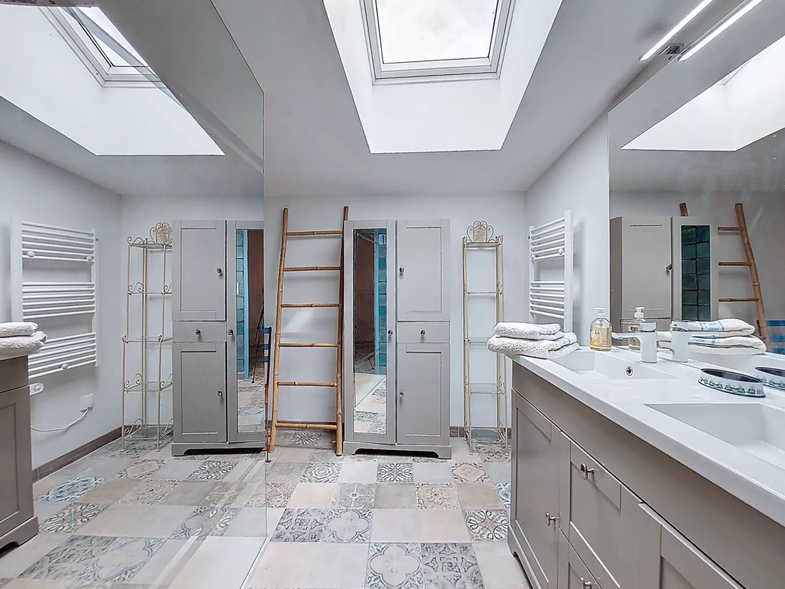 Les Vidalières-Binnen