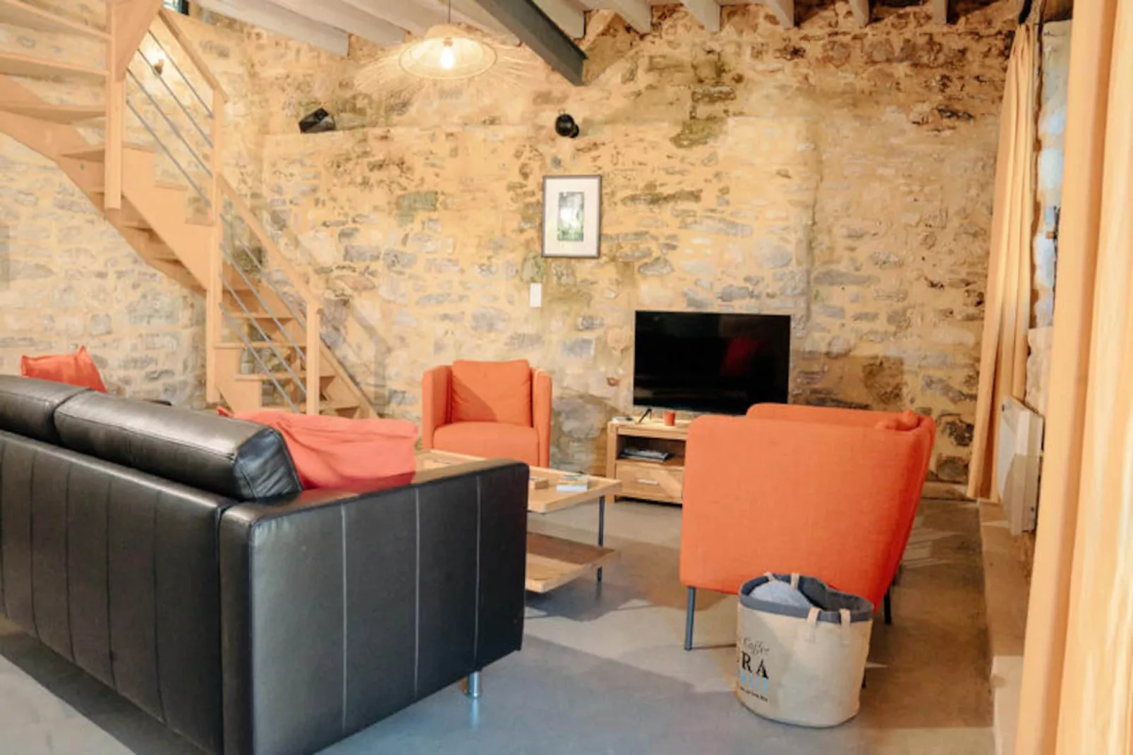 Maison à Coly-Niet-getagd