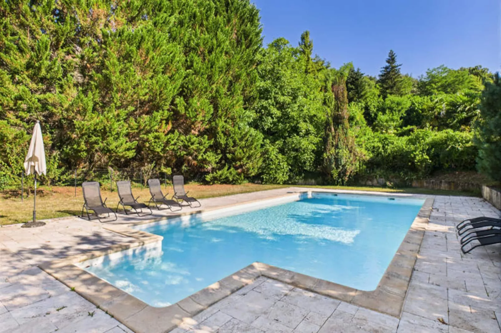 Maison à Peyzac le Moustier-Niet-getagd