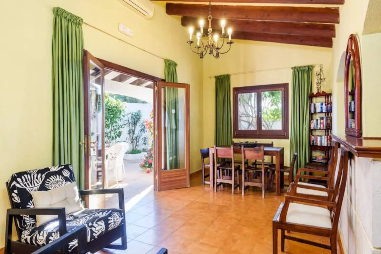 Maison à Cala'n Porter-Niet-getagd