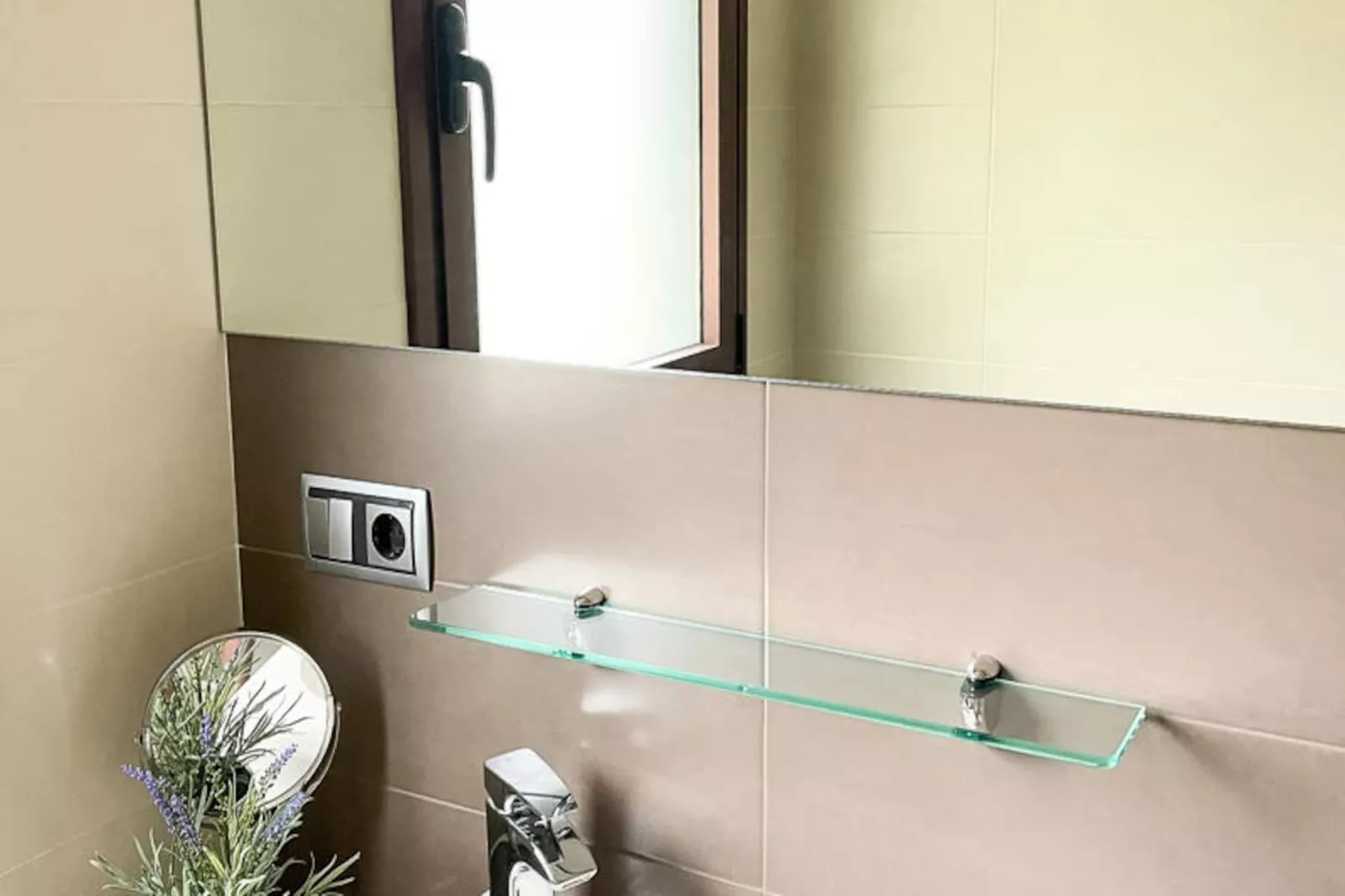 Mobil Home - Bungalow - Cottage à Santa Pau-Niet-getagd