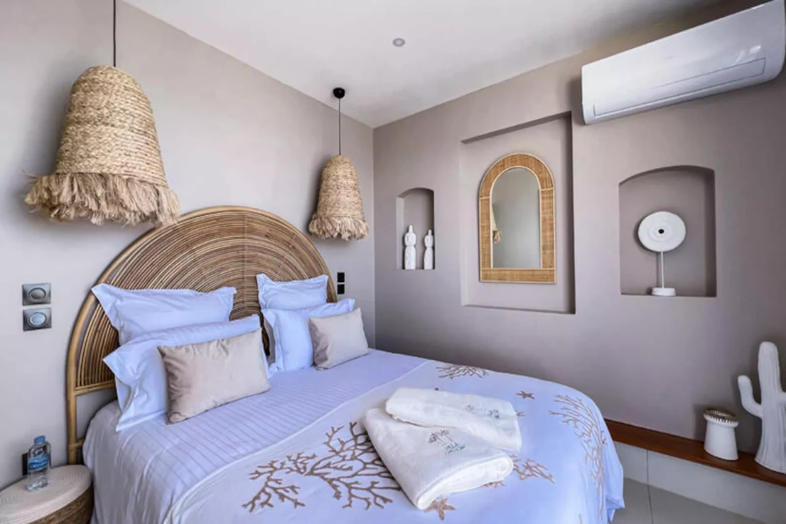 Maison à Terre de Haut-Niet-getagd