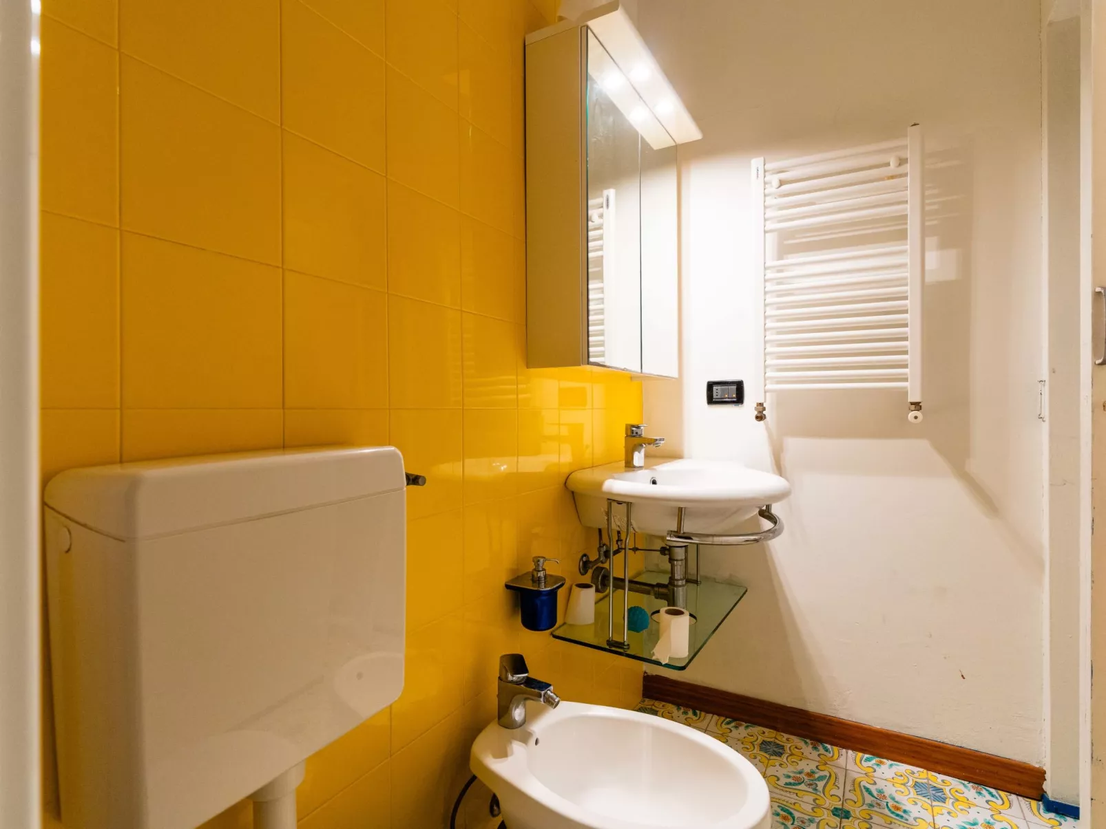 Capo Pino tra le Onde-Binnen