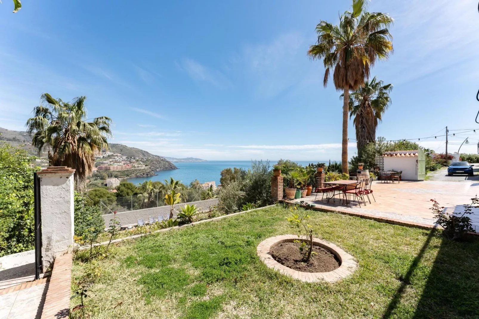 CT 269 GR - Faro's Sun Beach & More in Almuñecar-Tuinen zomer