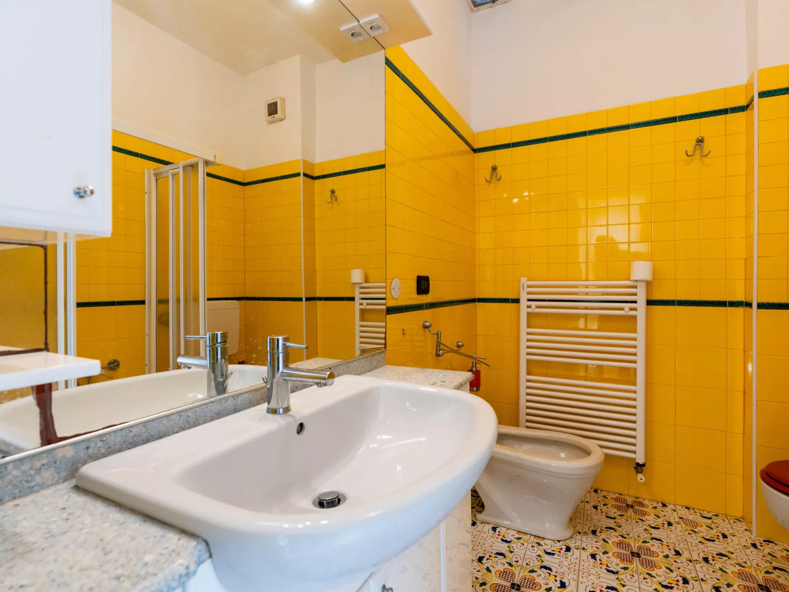 Capo Pino tra le Onde-Binnen