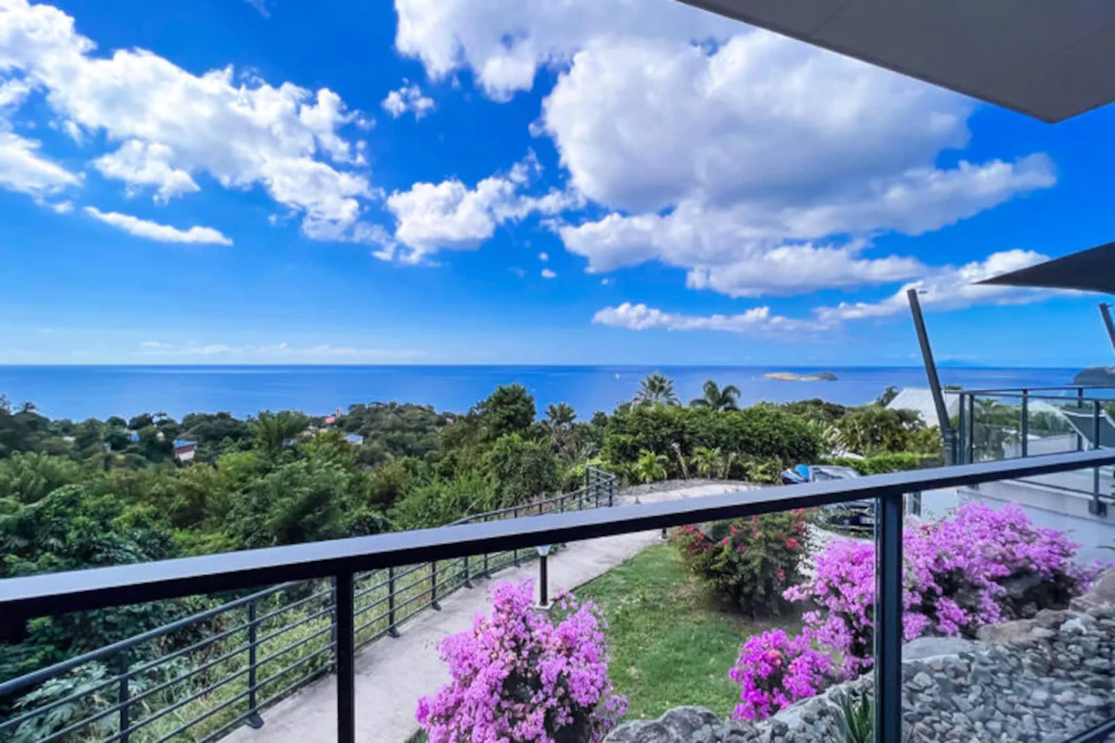 Maison à Bouillante-Niet-getagd