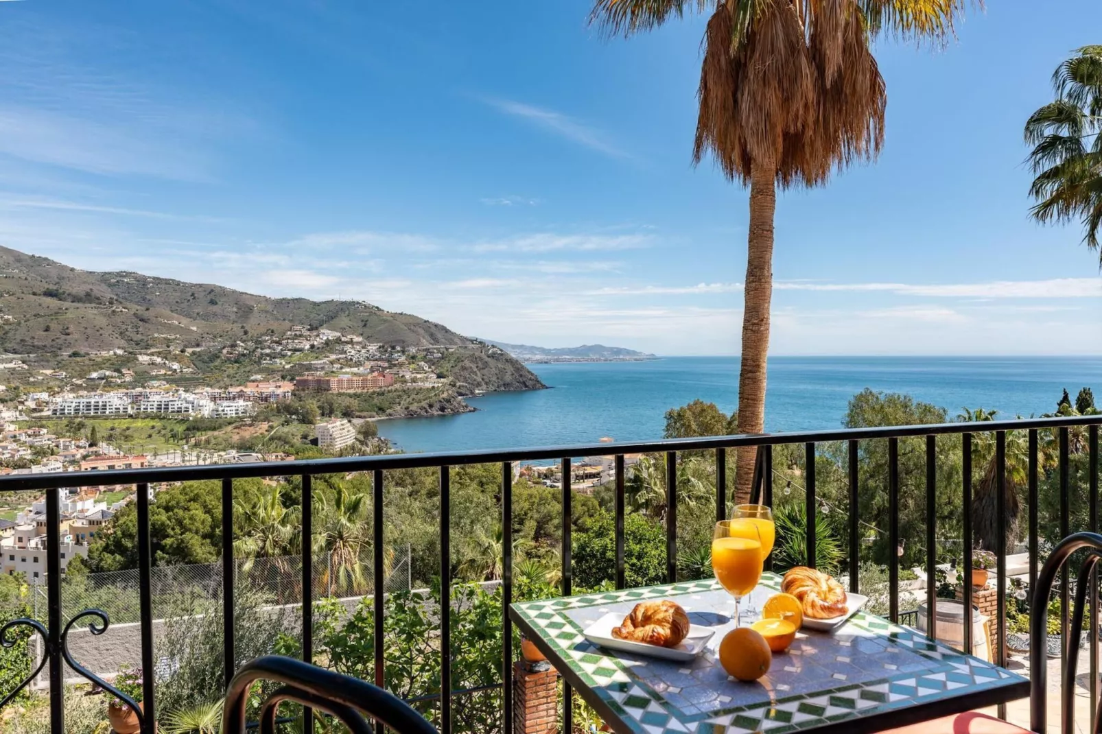 CT 269 GR - Faro's Sun Beach & More in Almuñecar-Uitzicht zomer