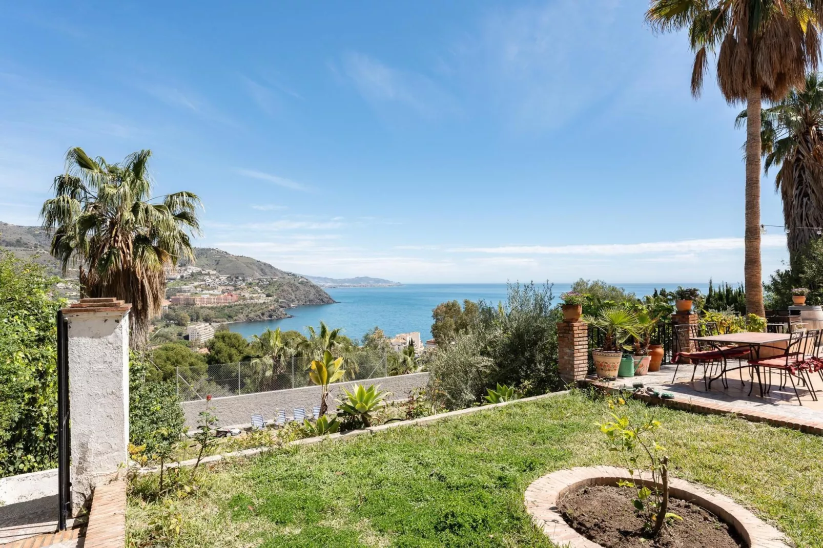 CT 269 GR - Faro's Sun Beach & More in Almuñecar-Uitzicht zomer