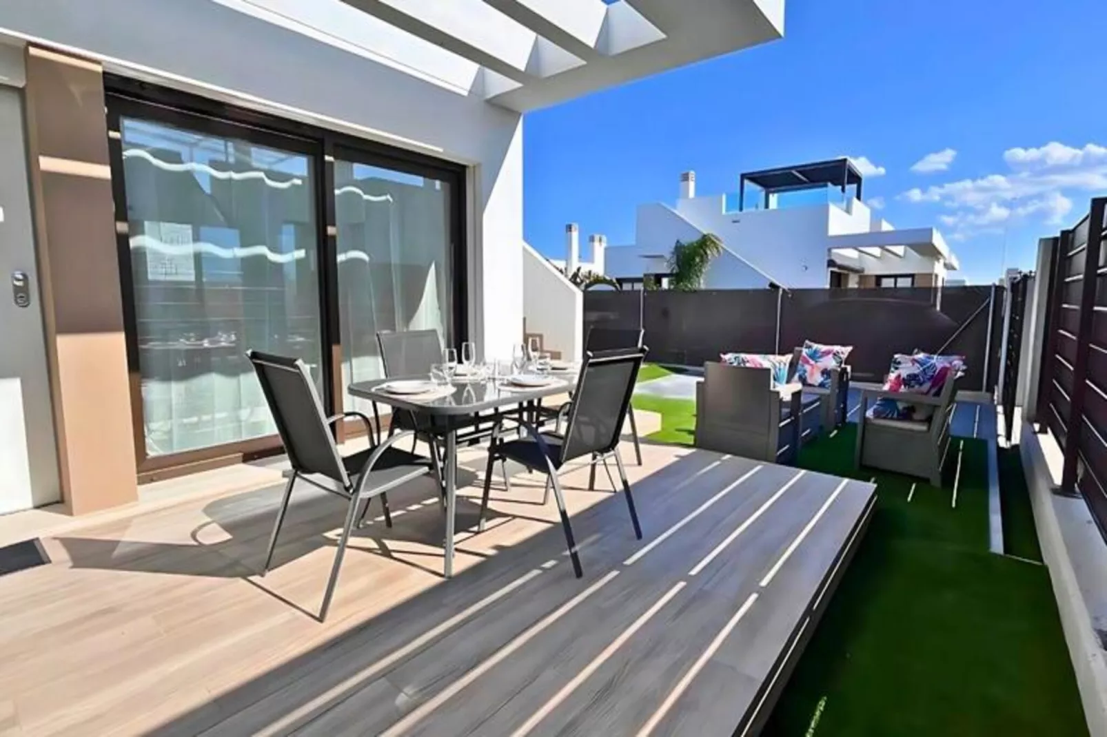 Golf, Soleil Et Piscine Priv&eacute;e Pour Un S&eacute;jour De R&ecirc;ve !-Niet-getagd