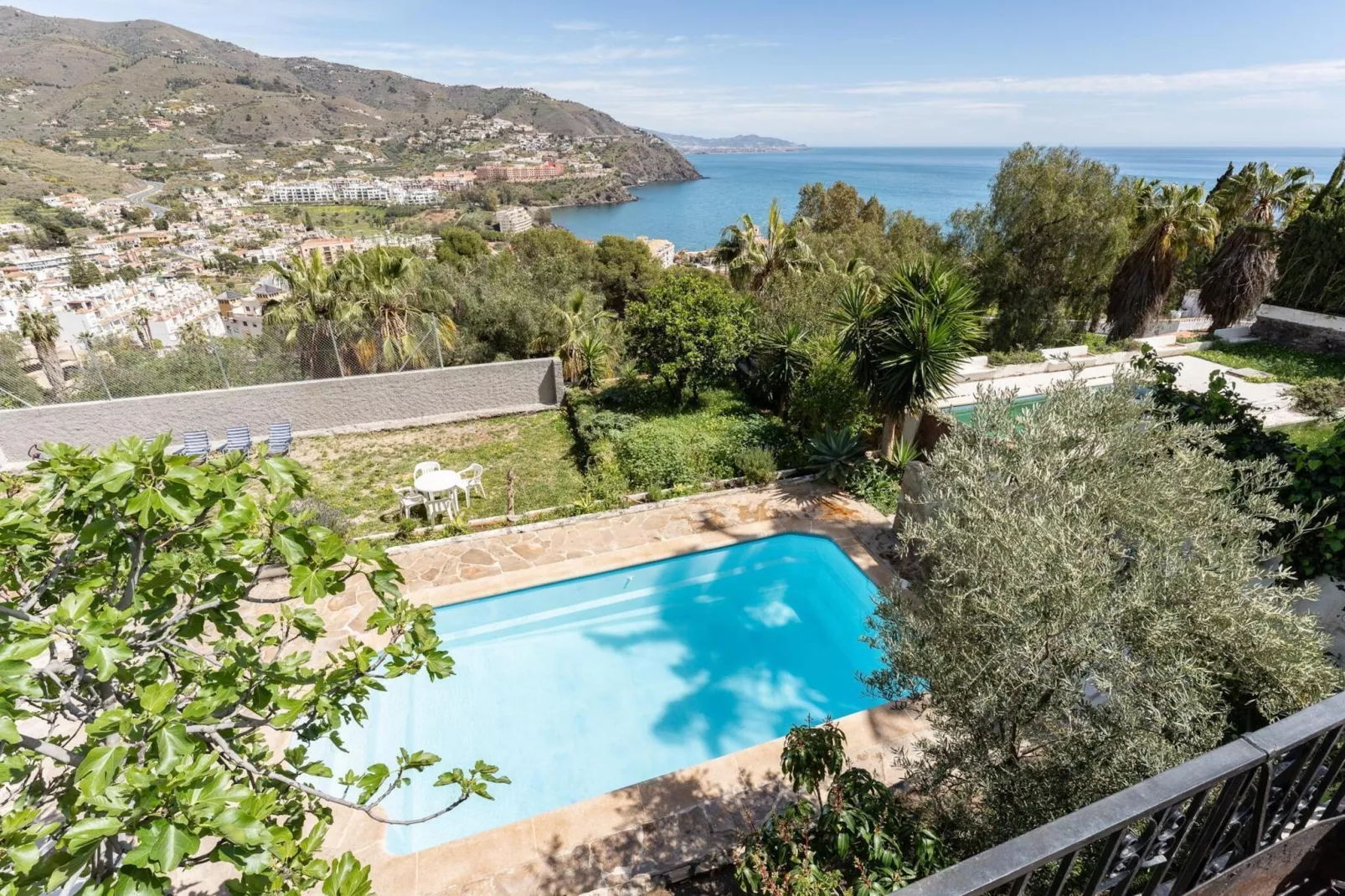 CT 269 GR - Faro's Sun Beach & More in Almuñecar-Uitzicht zomer