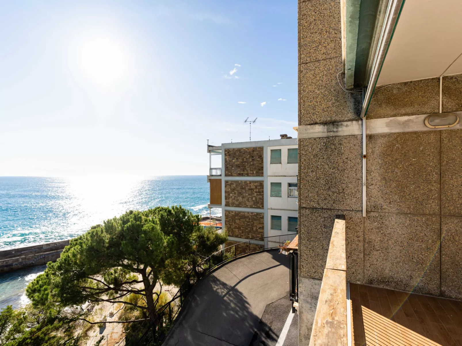 Capo Pino tra le Onde-Buiten