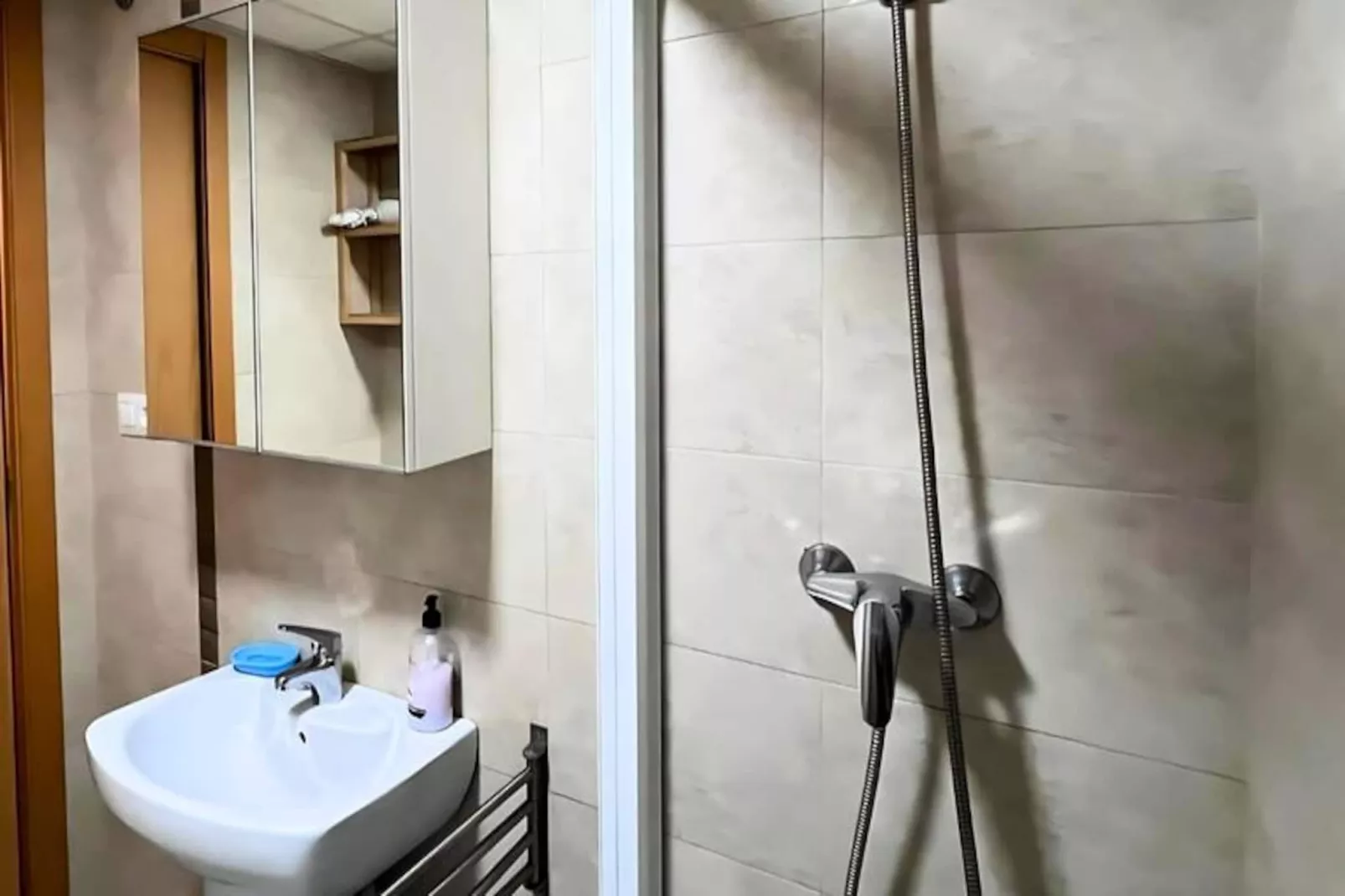 Appartement Lumineux &agrave; 50m De La Plage Avec Piscine Et Parking-Niet-getagd